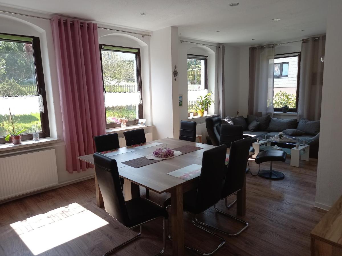 Familienfreundliche Ferienwohnung Erzgebirge Schneeberg  Εξωτερικό φωτογραφία